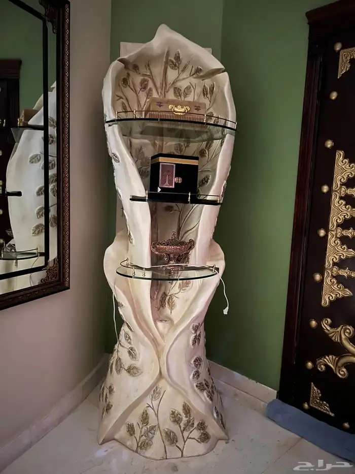 ارفف ديكور مع اضاءة 0