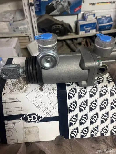 قطع غيار شاحنات للبيع جمله فرصه لأصحاب محلات قطع الغيار 4
