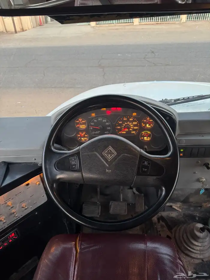 باص انترناشونال 8
