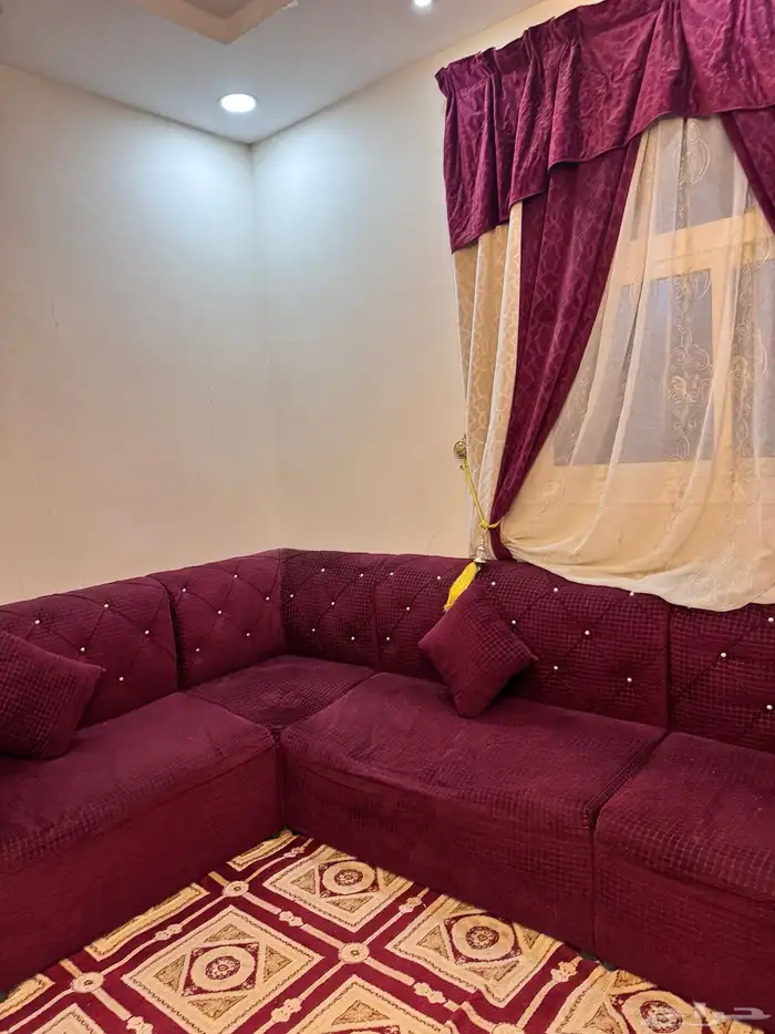المجلس كامل مع ستاير وطاولات 2