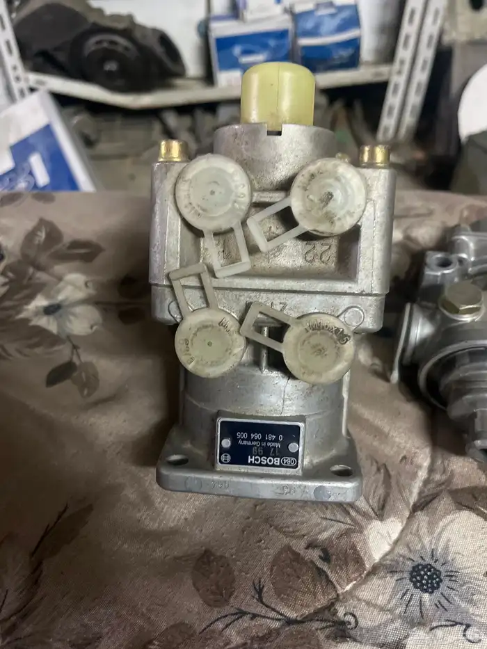 قطع غيار شاحنات للبيع جمله فرصه لأصحاب محلات قطع الغيار 10