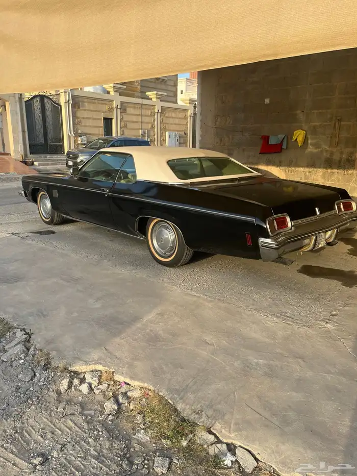 سيارات كلاسيك تأجير وليوم التاسيس 0