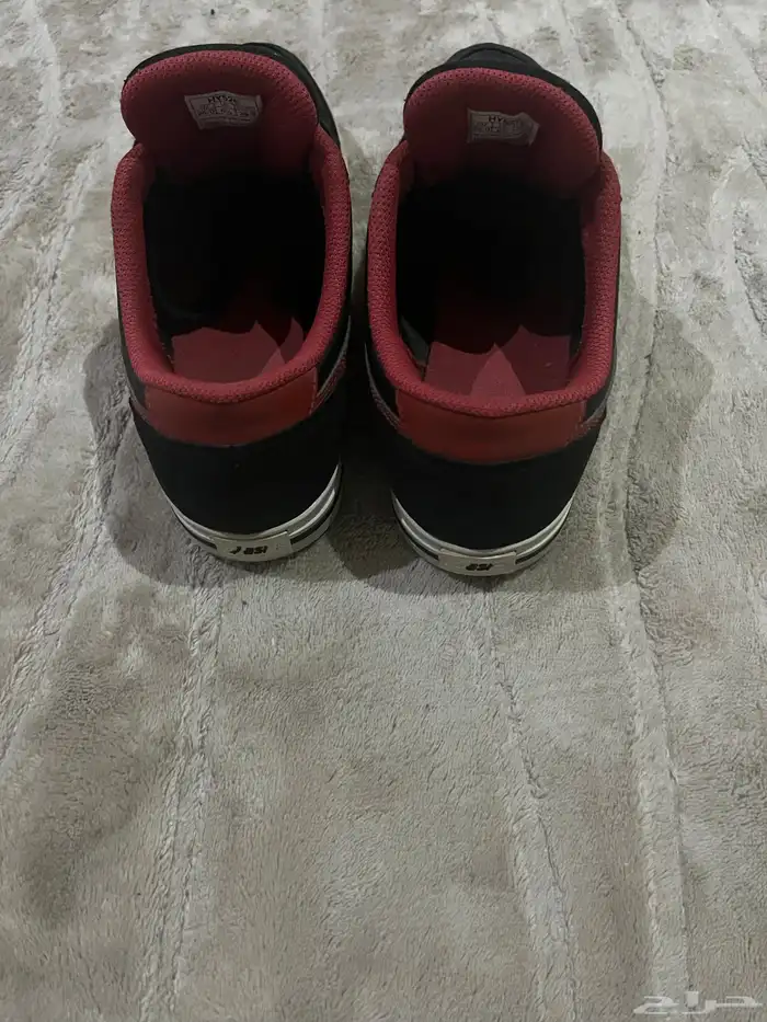 جزمة ASICS للبيع 2