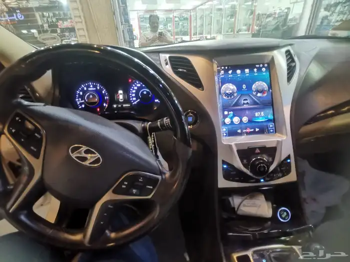 شاشة أزيرا تسلا 2014 3