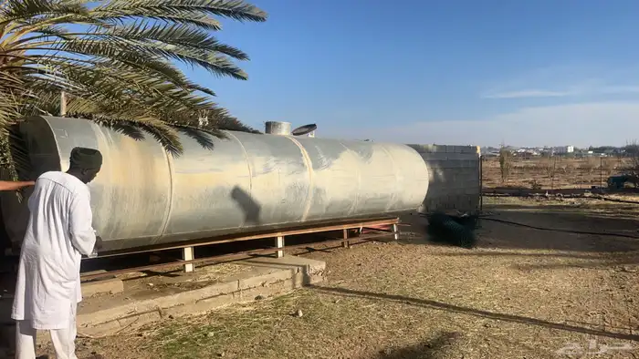 للبيع خزان ما حموله 12 طن 0