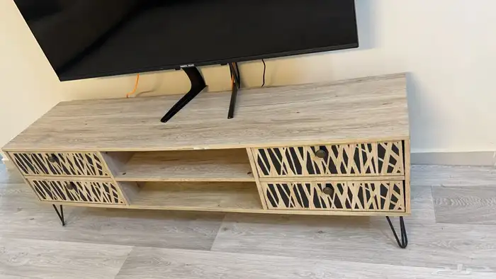 كنب بيج   سجادة   طاولة تلفزيون 1