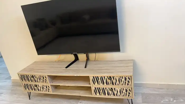 كنب بيج   سجادة   طاولة تلفزيون 2