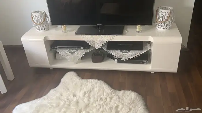 طاولة تلفزيون 0