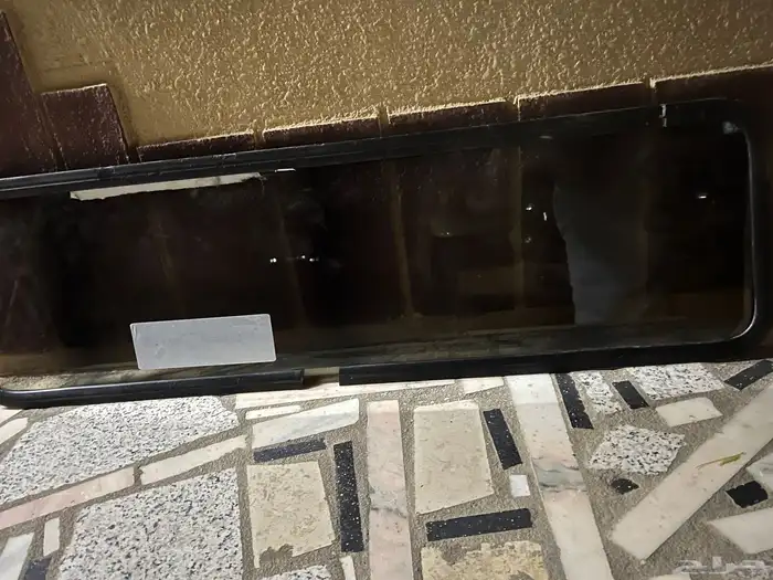 للبيع قزازة شاص 82خلفي شرط الجلده تعبانه 0