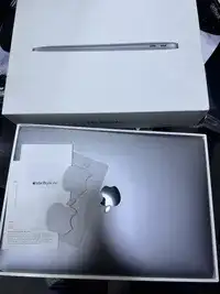 تم البيع   ماك بوك مع كرتونه جديد MacBook 16
