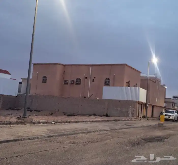 للبيع دور وشقتين في المحمديه (الواحه) 0