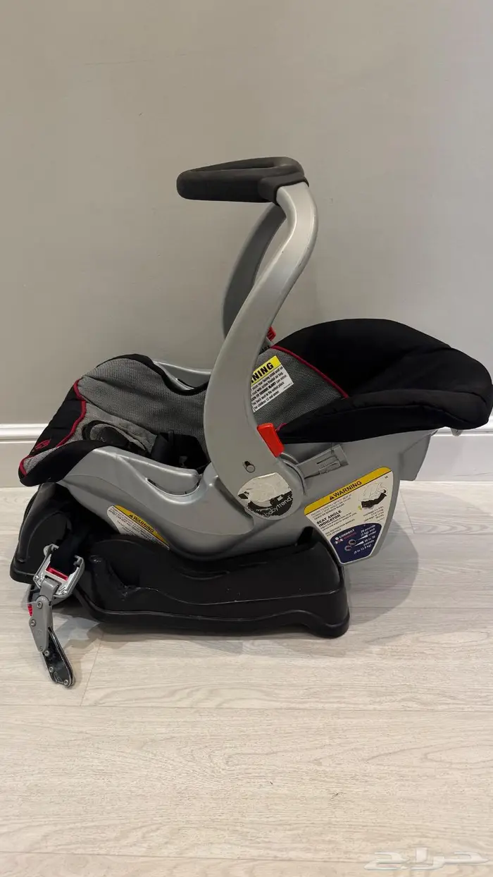 مقعد سيارة للأطفال 0