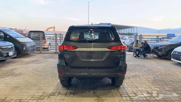 تويوتا فورتشنر GX2 4 4 ديزل 2025 3