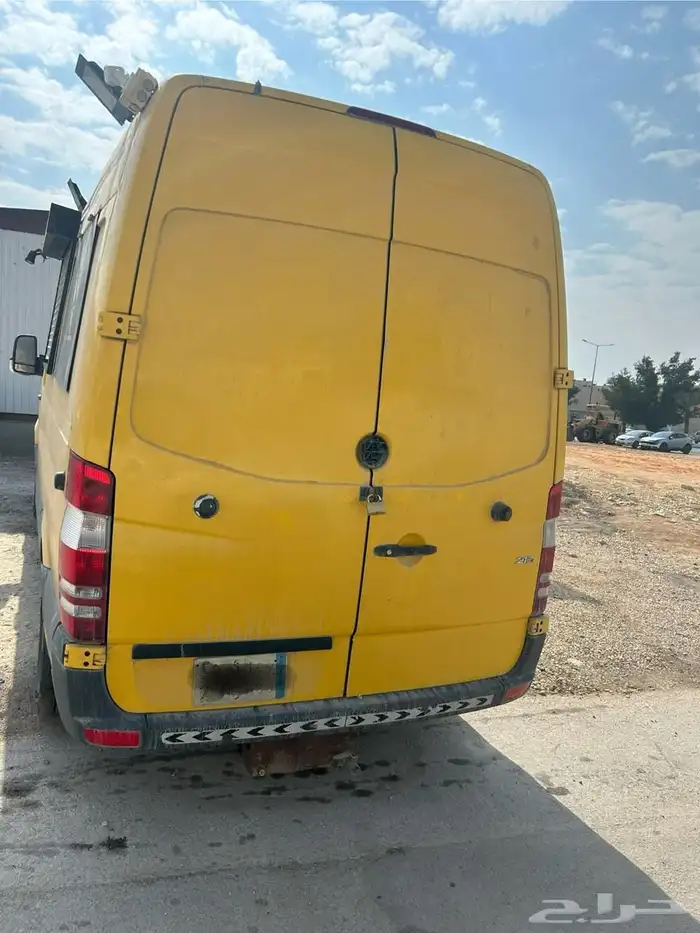 للبيع سياره فود ترك 1