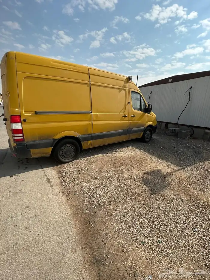 للبيع سياره فود ترك 2