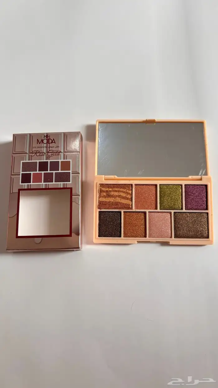 بوكس مكياج 35 قطعة ب ( 120 ) ريال عرض بمناسبة تخرج 14