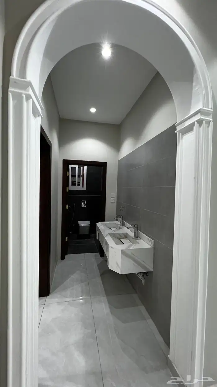 شقة 6 غرف المساحة 263 متر 17