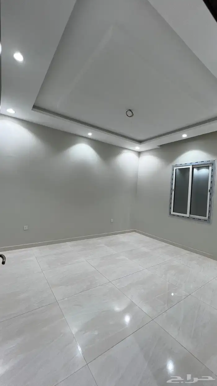 شقة 6 غرف المساحة 263 متر 8