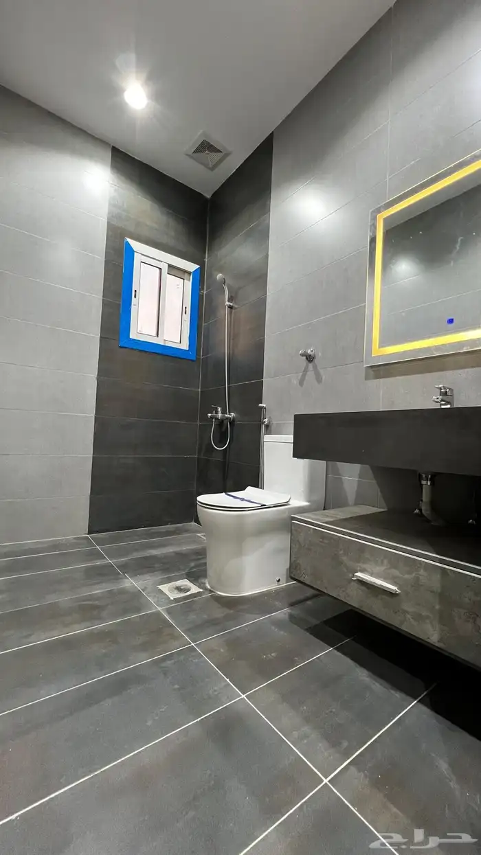 شقة 6 غرف المساحة 263 متر 13