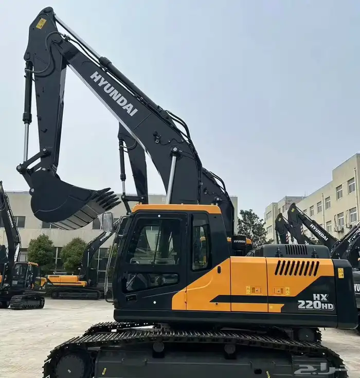 (تم البيع) بوكلين هونداي 2025 (العدد 4) HX220HD 4