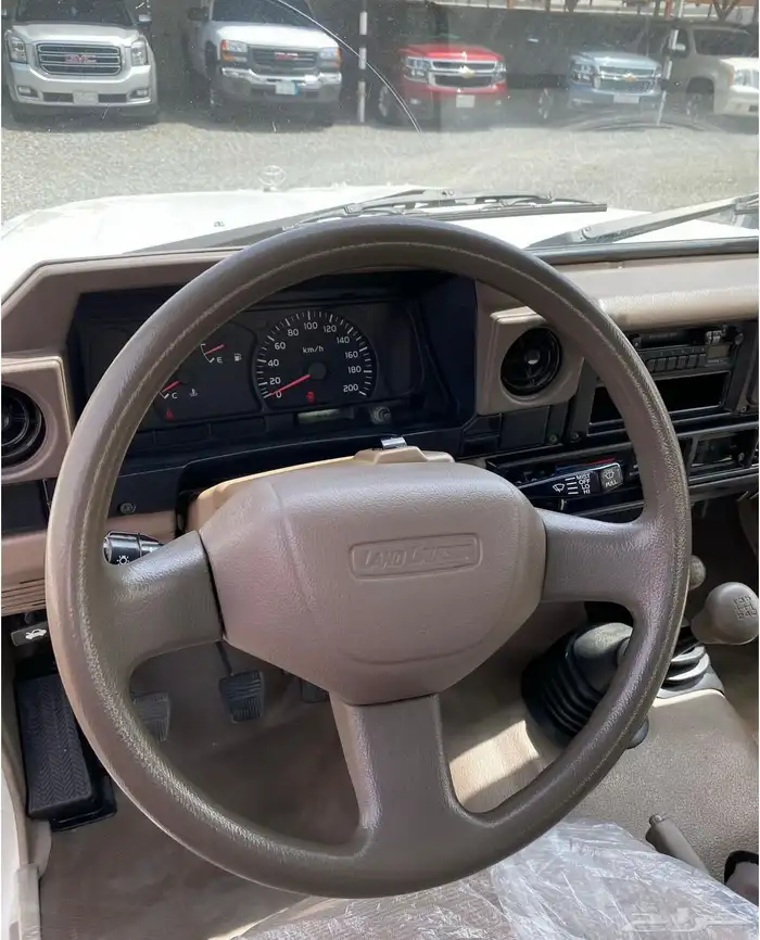 ربع 2004 ابيض 12