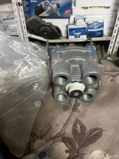 قطع غيار شاحنات للبيع جمله فرصه لأصحاب محلات قطع الغيار 18