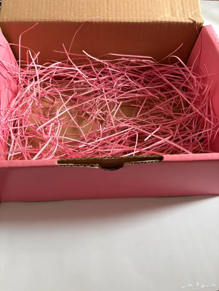 بوكس مكياج 35 قطعة ب ( 120 ) ريال عرض بمناسبة تخرج 16