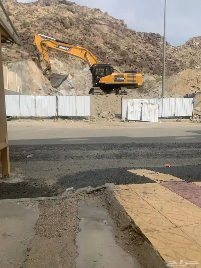 شيول قلابات تريله لايجار لترحيل الدمار ومخلفات وحفر ودفن 3