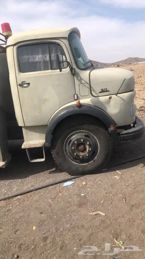 وايت حصنيه مرسيديس موديل 87 نقل خاص استمارة منتهية 5  1445 2