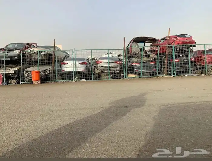 توفير قطع لجميع انواع السيارات جديده او من التشليح 0