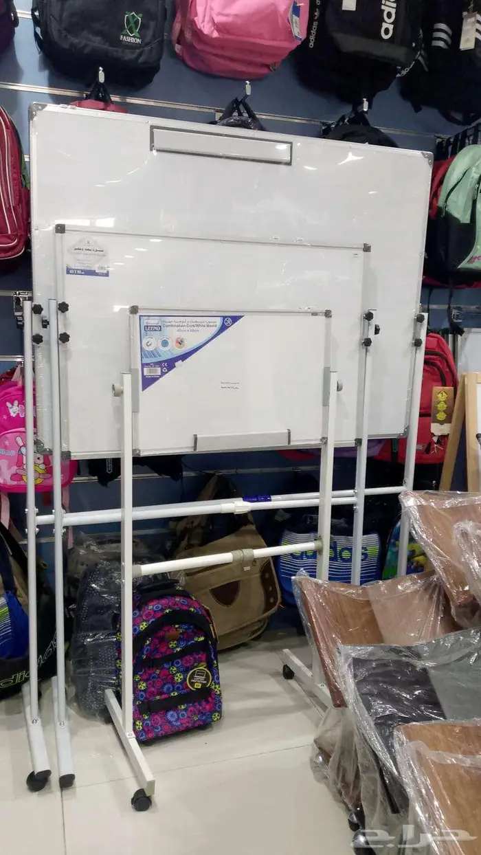 سبورات ألمنيوم بعجلات بمقاسات مختلفة 0