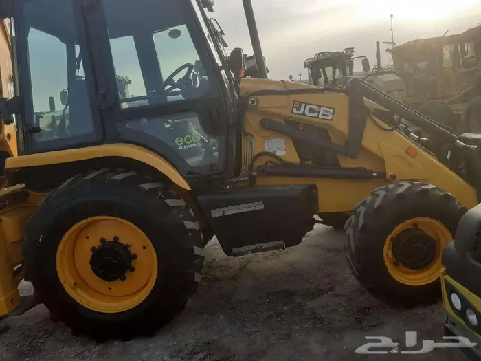 باكهولودر جي سي بي 3DX موديل 2016 لوط 118 1