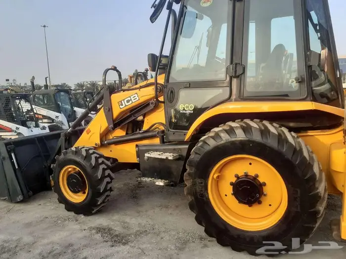 باكهولودر جي سي بي 3DX موديل 2016 لوط 118 9