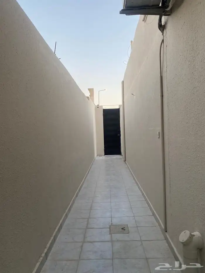 ة للبيع حي السعاده قريب الفيحاء 3