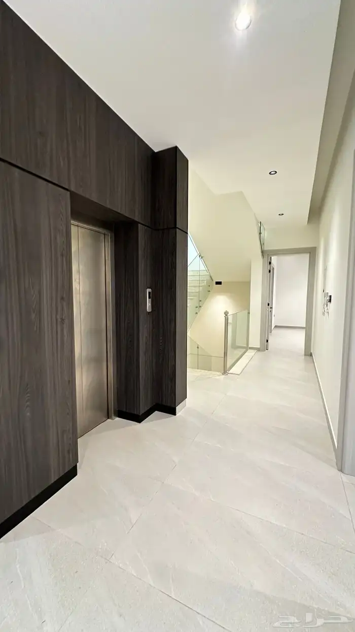 للبيع فيلا فاخره بتصميم عصري ومميز 14