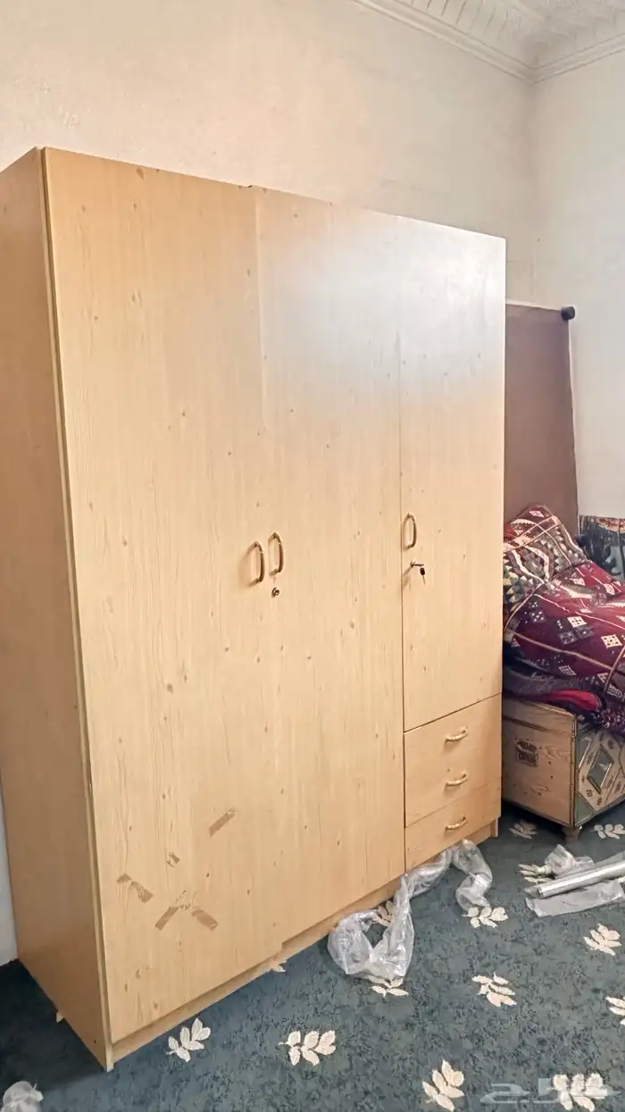 اثاث متنوع للبيع مزاد 13