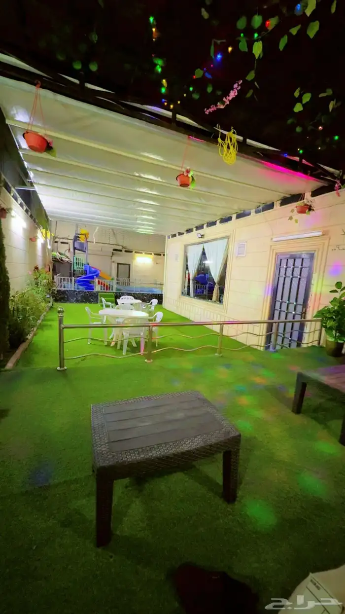 استراحة قسمين بمسبحين صغار وكبار وألعاب مائية وملعب صابوني 42