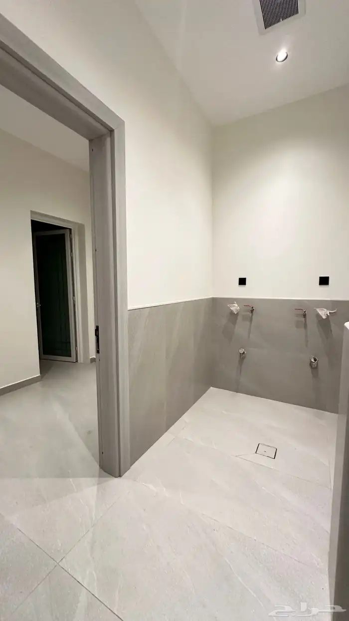 للبيع فيلا فاخره بتصميم عصري ومميز 12