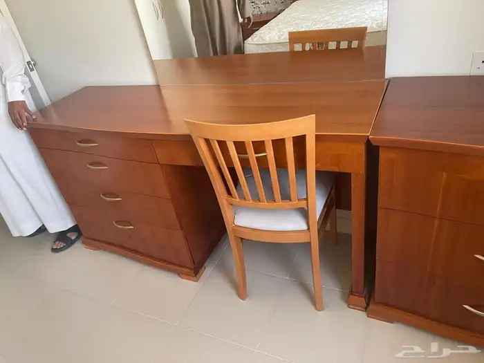 اثاث فندق كامل للبيع غرف نوم. كنبات. طولات خدمه 8
