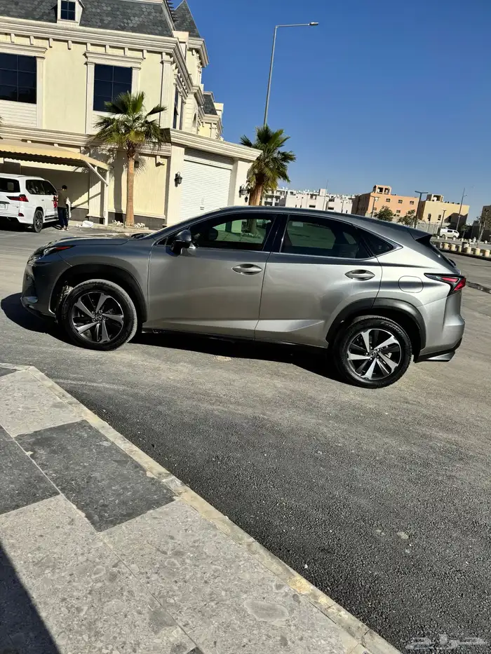 لكزس NX 2019 فل كامل 4