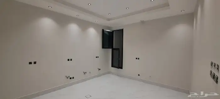 دور أرضي للبيع بحي طويق 15