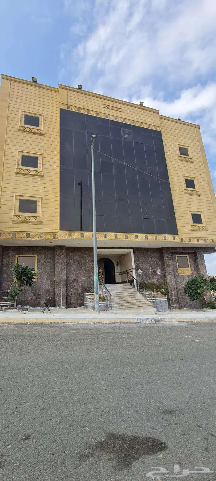 شقة كبيرة دورين بمخطط الريان 15