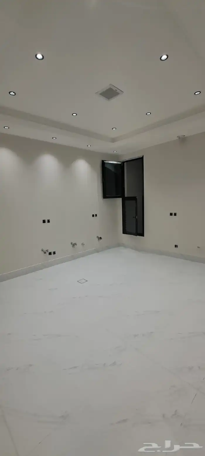 دور أرضي للبيع بحي طويق 14