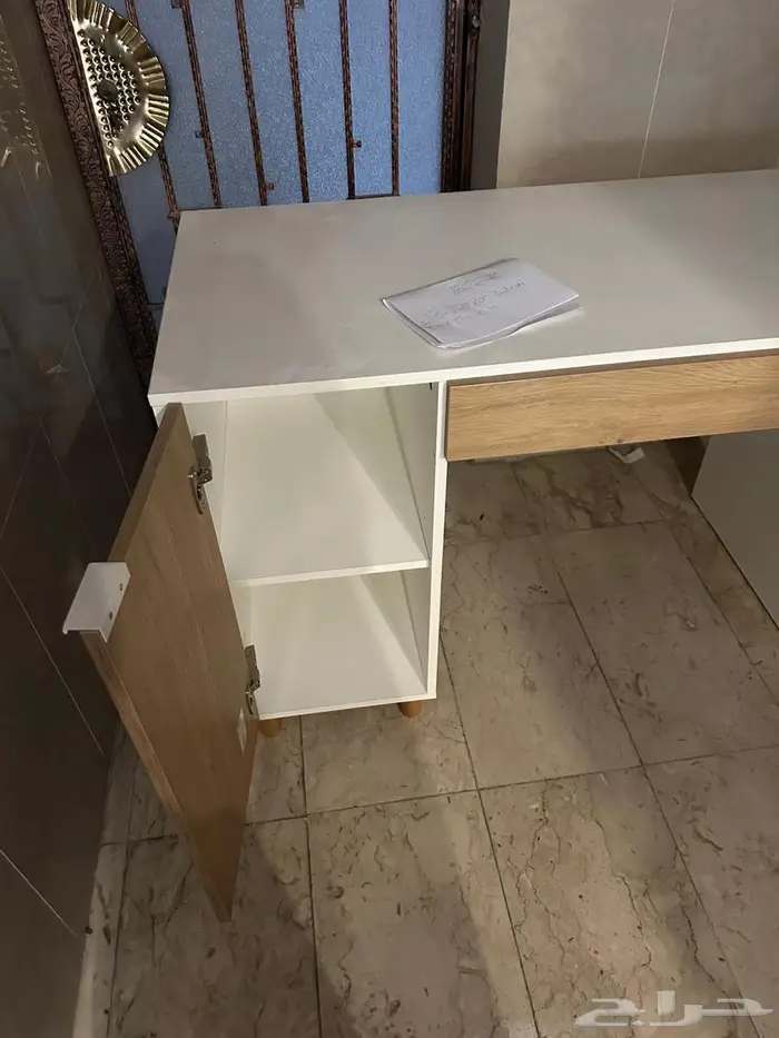 دولاب للبيع 0
