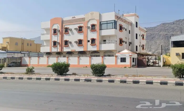 للإيجار مبنى تجاري سكني محايل عسير طريق جدة 0