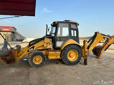 جي سي بي عرجاء كتر باكلودر للاجار الشهري واليومي 0
