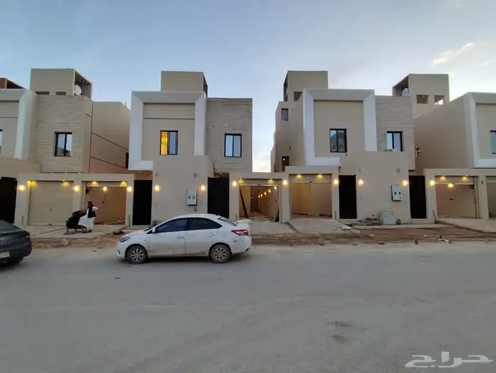 أدوار أرضي مع مشب 0