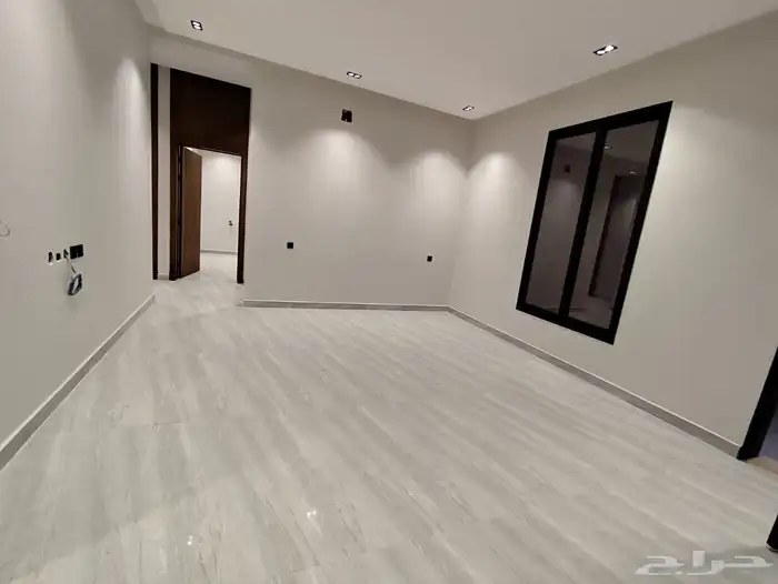 أدوار أرضي مع مشب 5