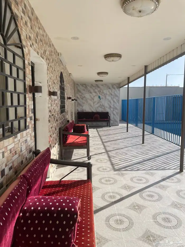 ((استراحة حي الراشدية 2 )) ويوجد ((استراحة ثانية في الحساني) 19