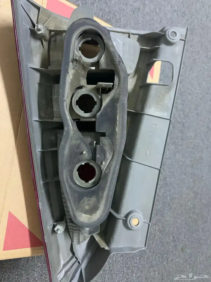 اصطبات خلفيه انوفا مستخدمه للبيع اصليه 1